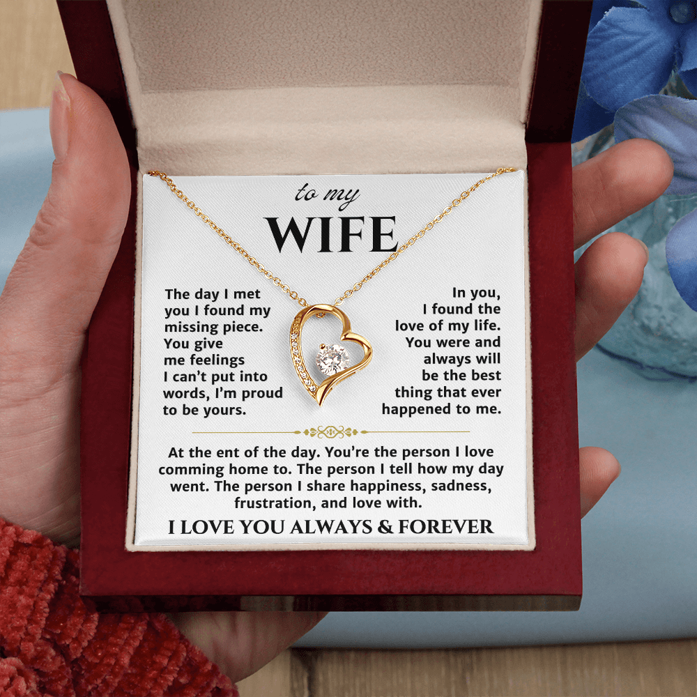 In You I Found My Love, Forever Love Necklace