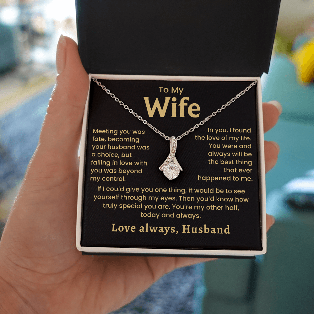 The Best Thing, Alluring Beauty Necklace