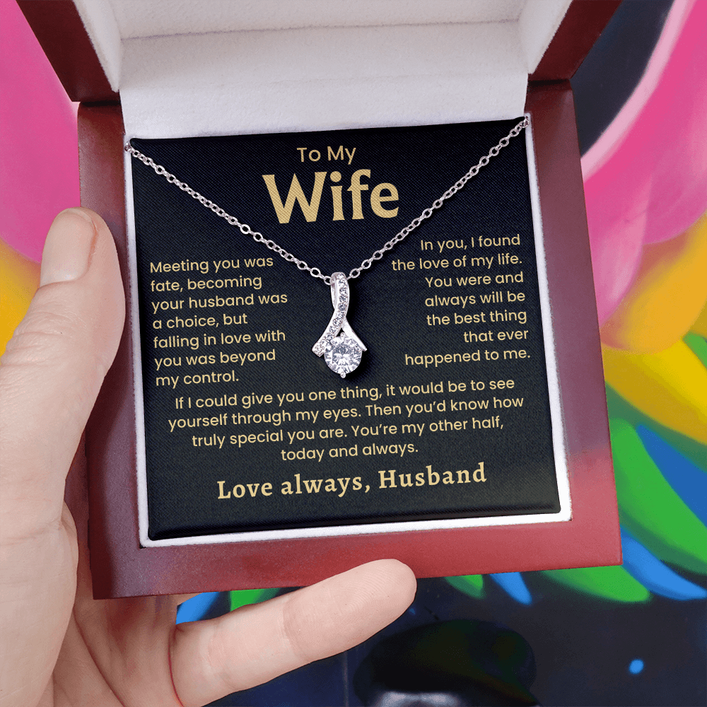 The Best Thing, Alluring Beauty Necklace