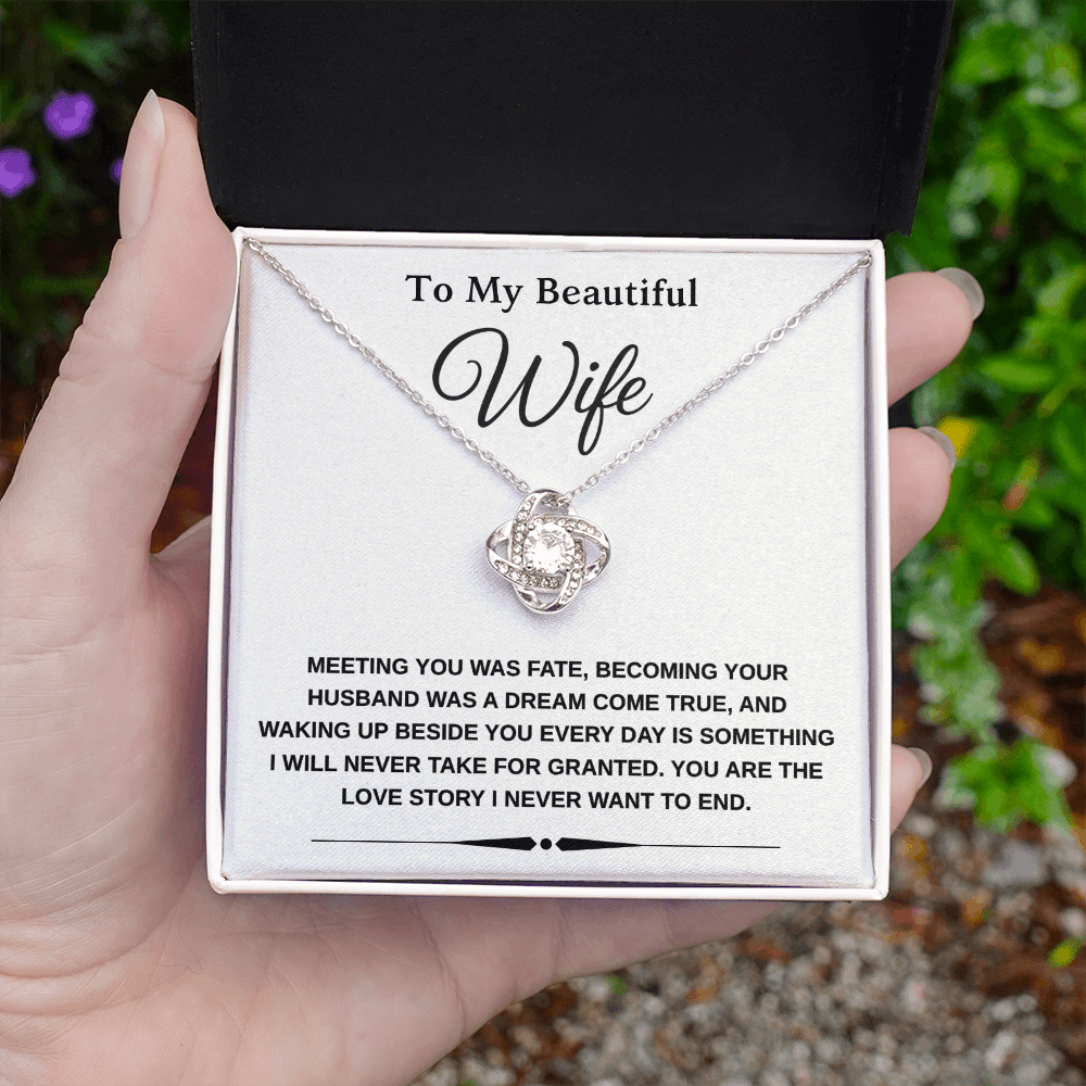 [Almost Sold Out] Love Knot Necklace