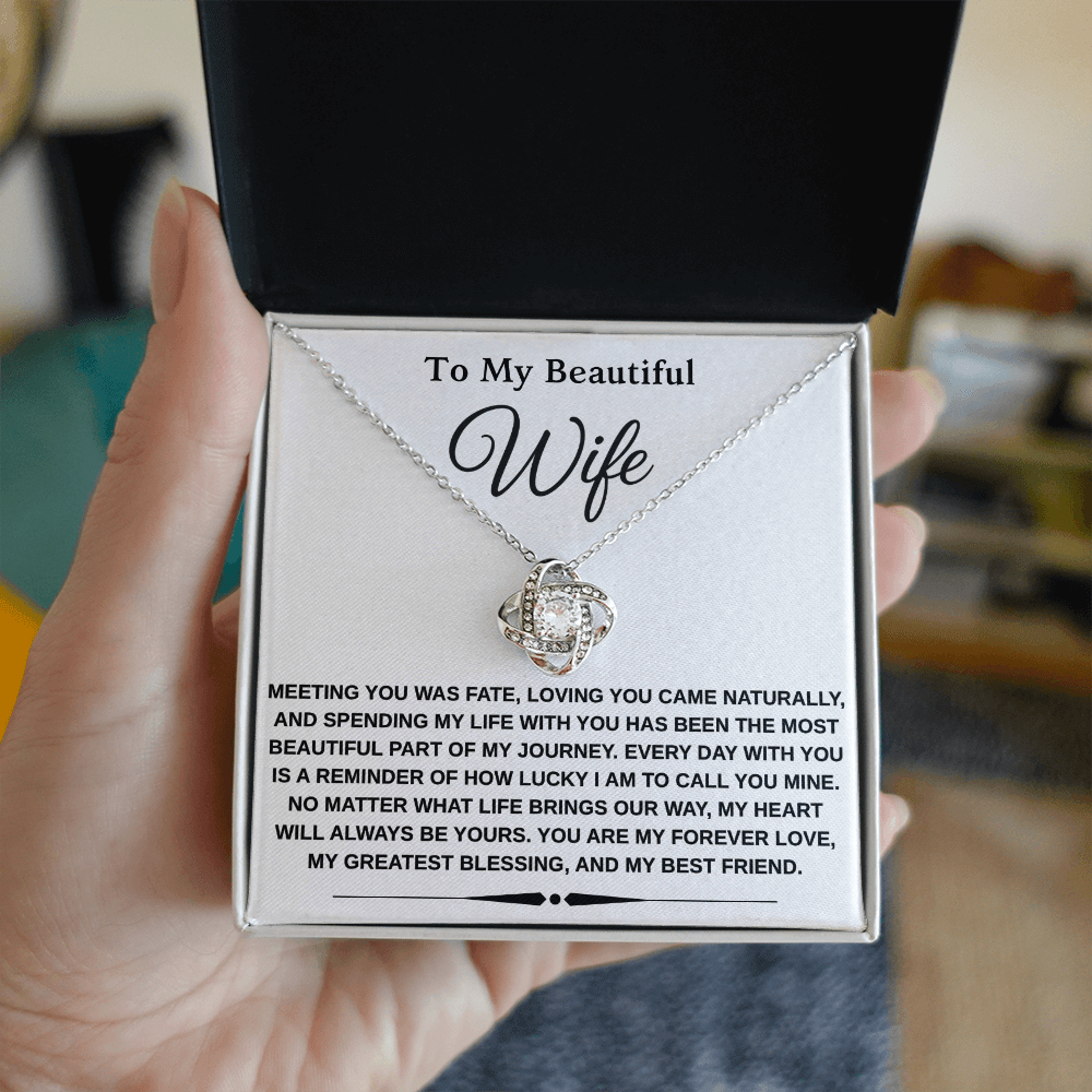 [Almost Sold Out] Love Knot Necklace