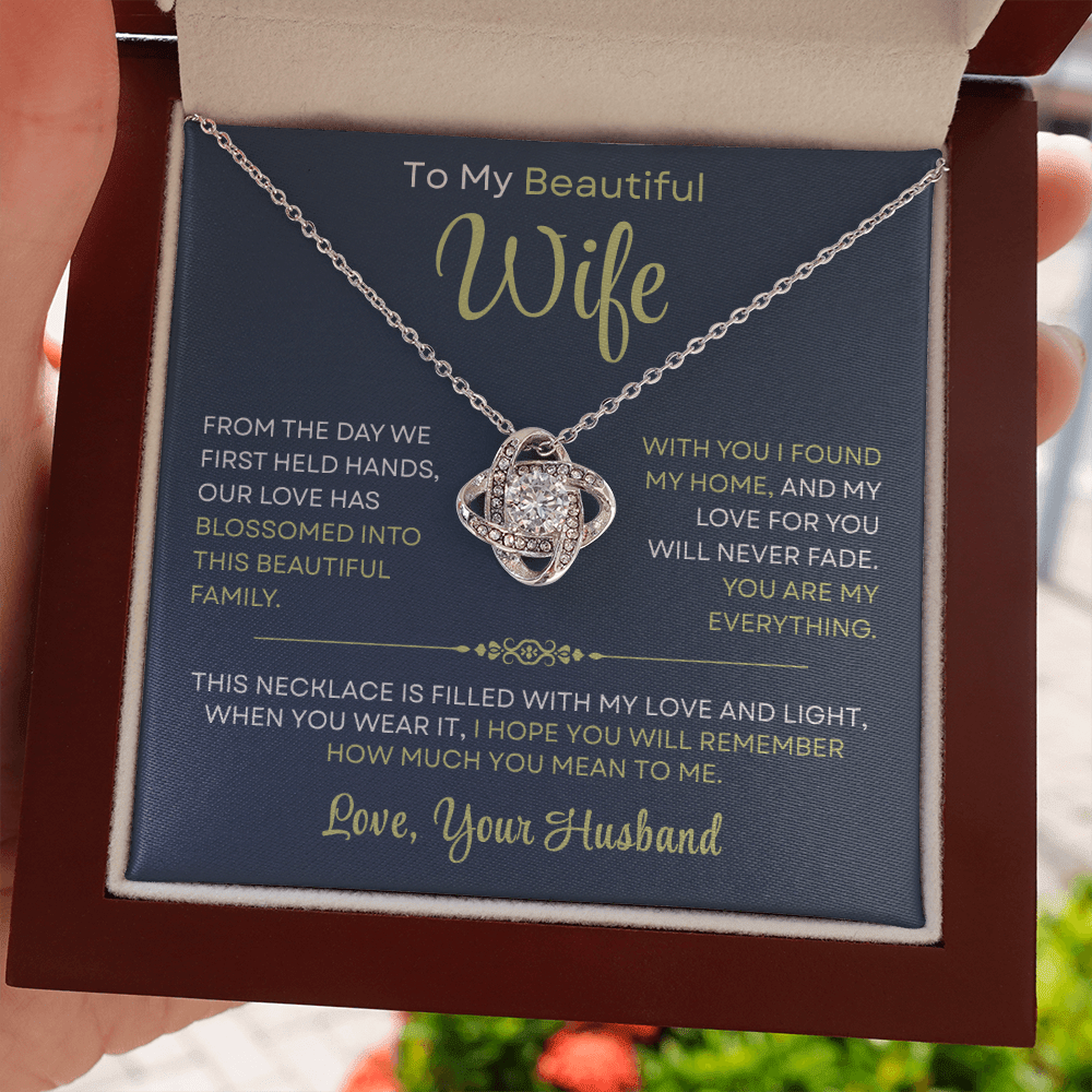 [Almost Sold Out] Love Knot Necklace