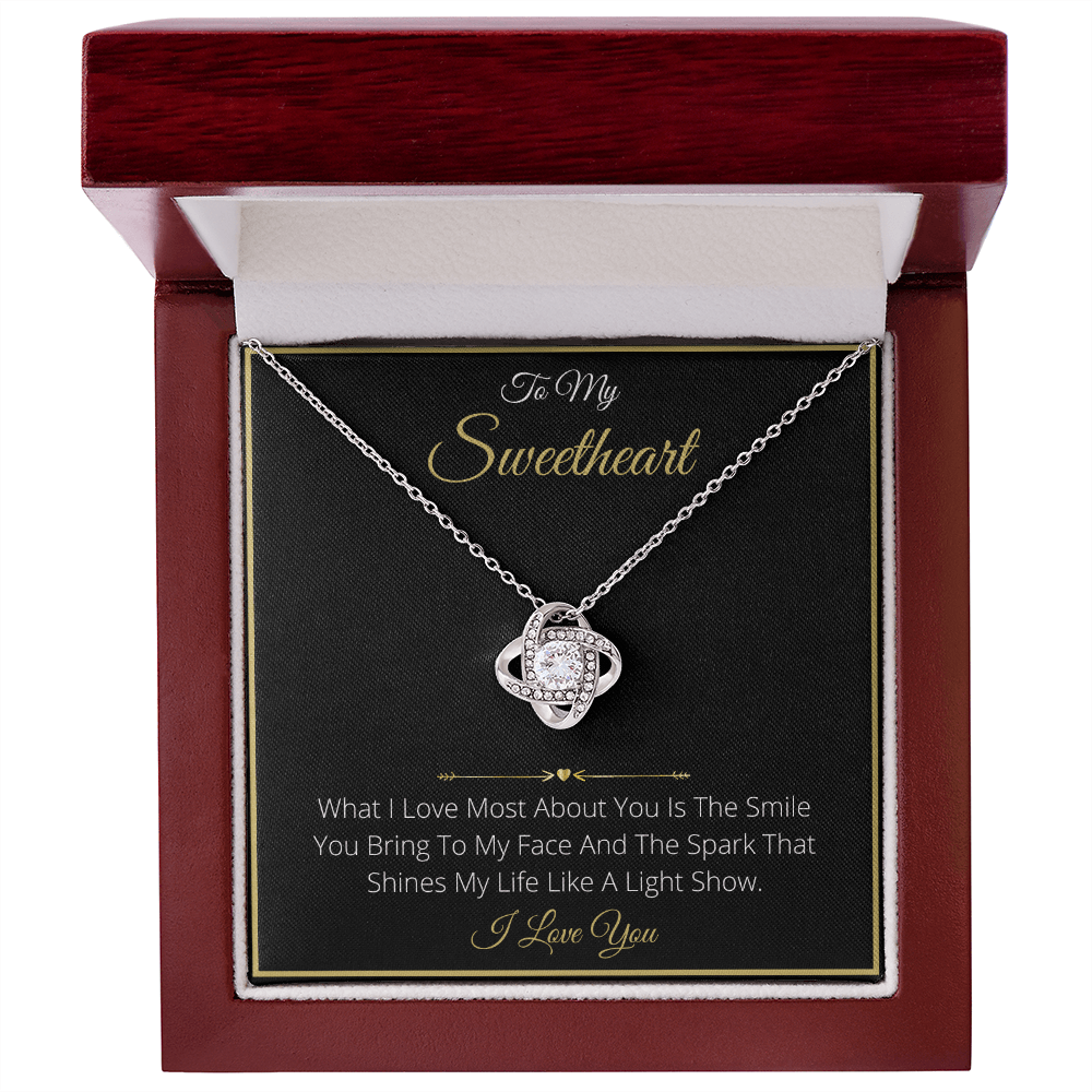 Love Knot Necklace 02